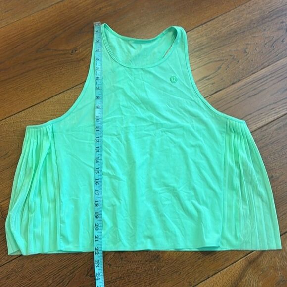 Lululemon Side Pleats Tennis Tank Top in Pistachio - Picture 10 of 10